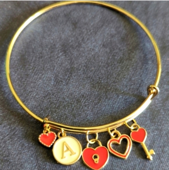 bite & pout "A" Silver Initial Bangle - Picture 5 of 5